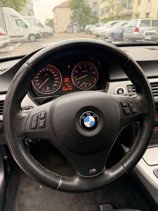 BMW 325 Xdrive Nardo Grey