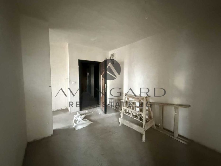 оф.24757 Тристаен апартамент/ Гребна база