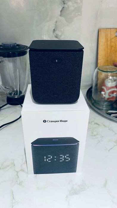 Продам Алиса яндекс