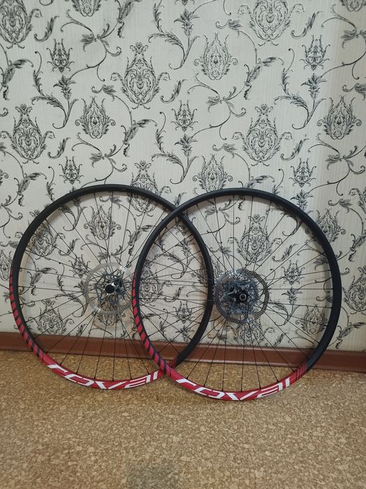 Карбоновые колёса в сборе