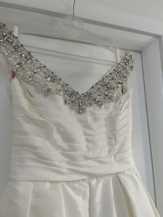 Rochie de mireasa ivoar, din tafta cu buzunare