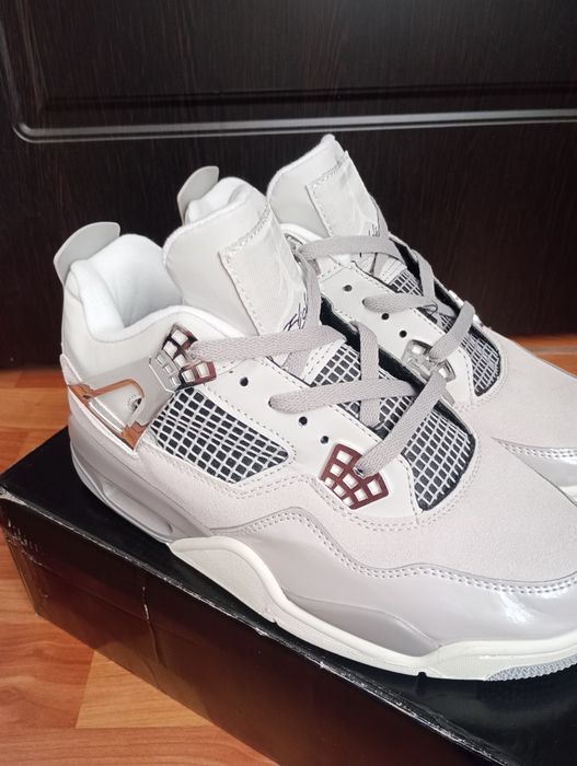 Jordan 4 Frozen Moments