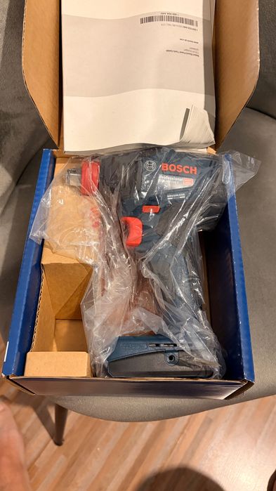 Чисто нов винтоверт (impact) BOSCH gdx 18v 210 c