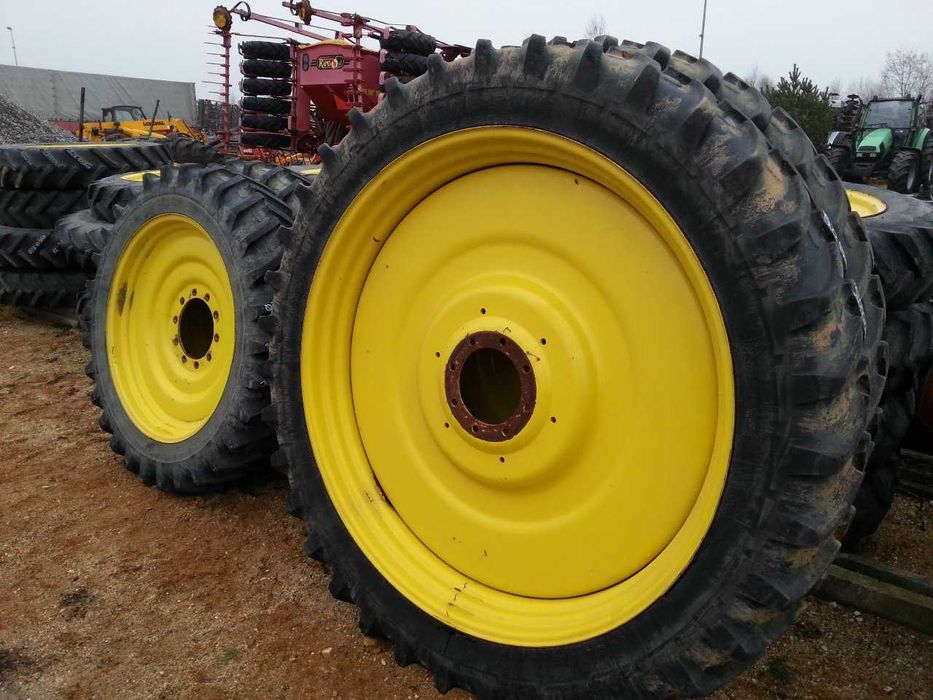 Roti tehnologice inguste pentru orice tip de tractor John Deere
