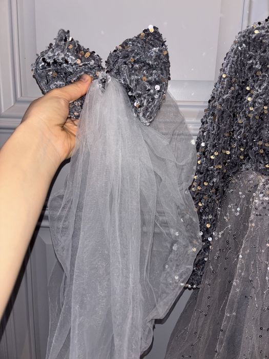 Блестящее платье , 4 лет