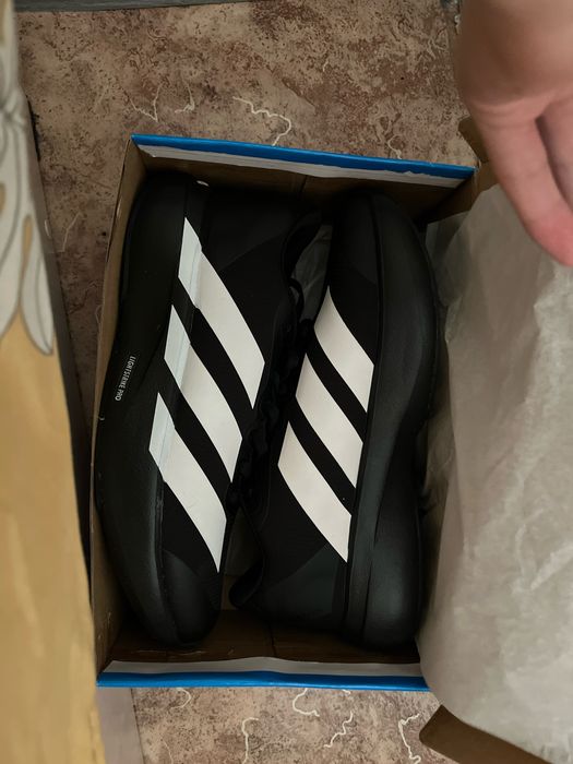 продам кроссовки адидас adidas