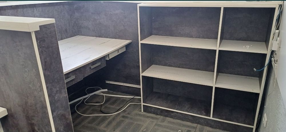 Продам офисный стол