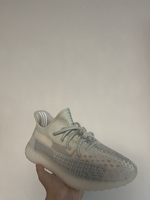 Yeezy Boost 350 Cloud White