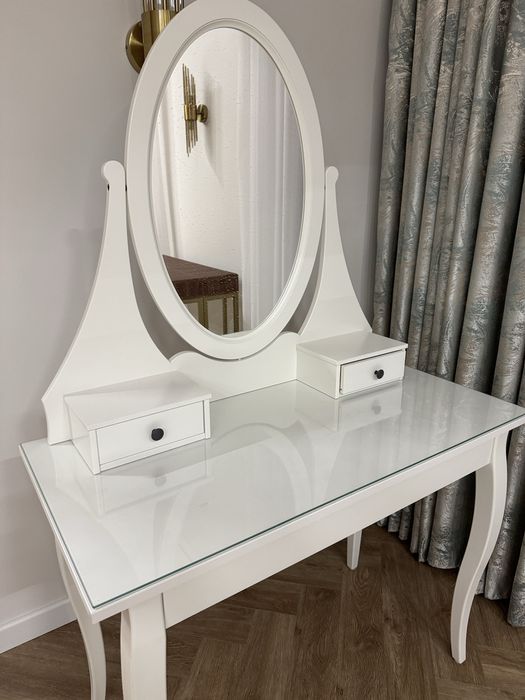 Туалетный столик с зеркалом IKEA, белый