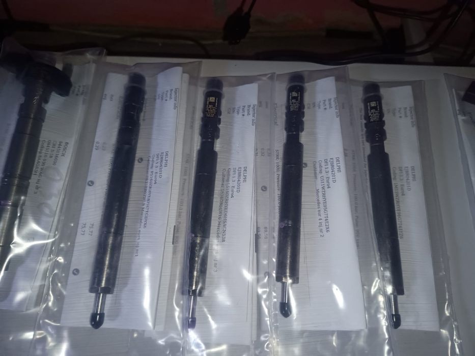 Injectoare Mercedes w204 w211 E class E200 garantie 6 luni.