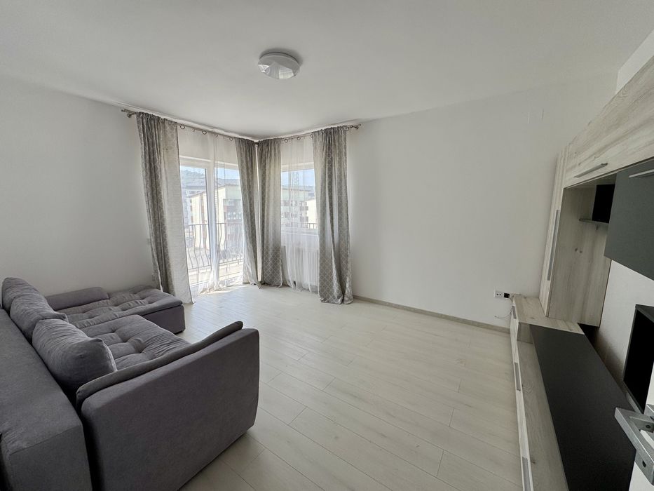 Apartament spatios, 2 camere, Floresti, zona Eroilor