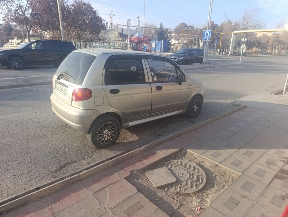 Matiz best prapan xolati zur bir kruk yurgan