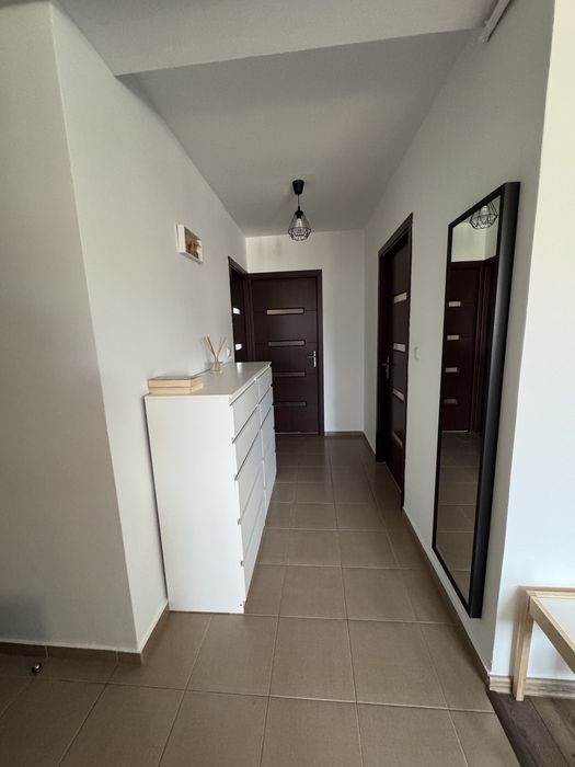 Vand apartament cu 3 camere, decomandat, etaj 1