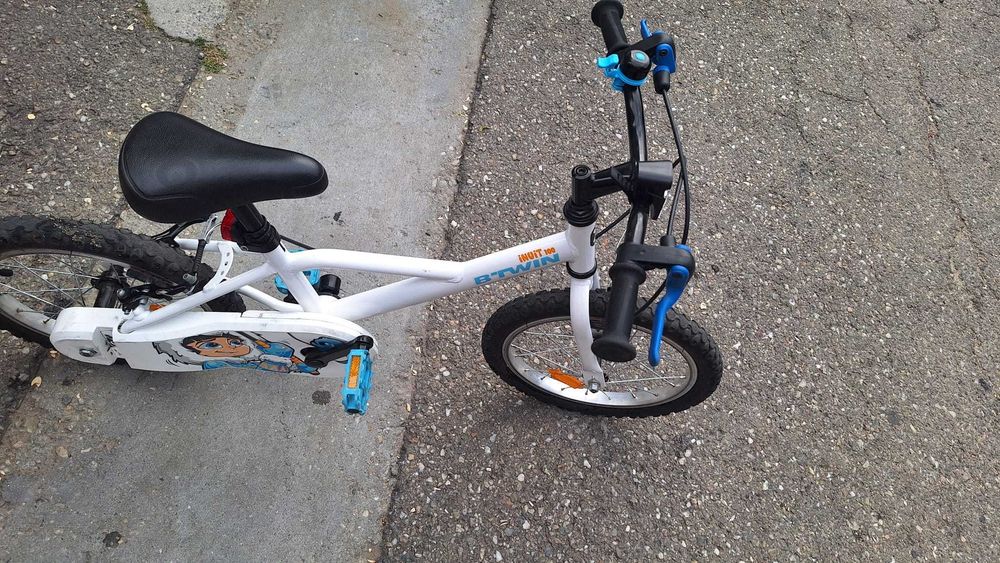 Vând bicicletă copii