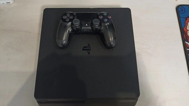 Ps4 слим срочно 65000