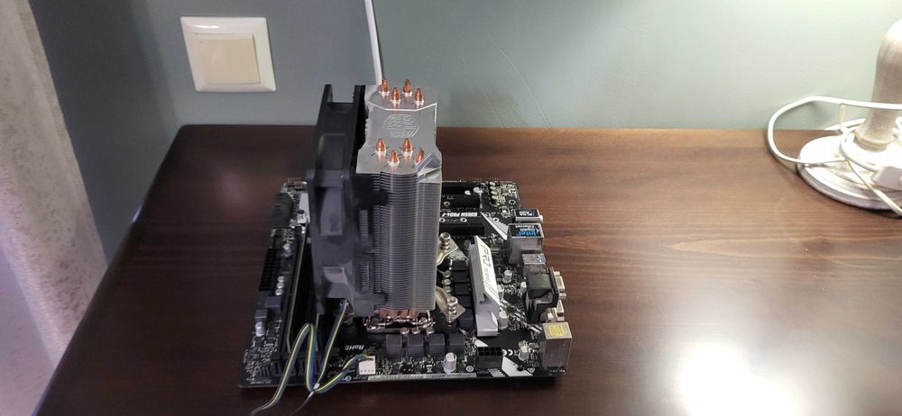 Дъно ASROCK B365M PRO4-F, процесор i7-8700 4.60 GHz, рам 16, охладител