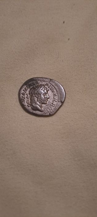 Продавам  3 броя денари