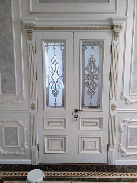 Есік орнату. Установка двери.