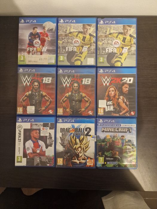 Vand un set de jocuri ps4