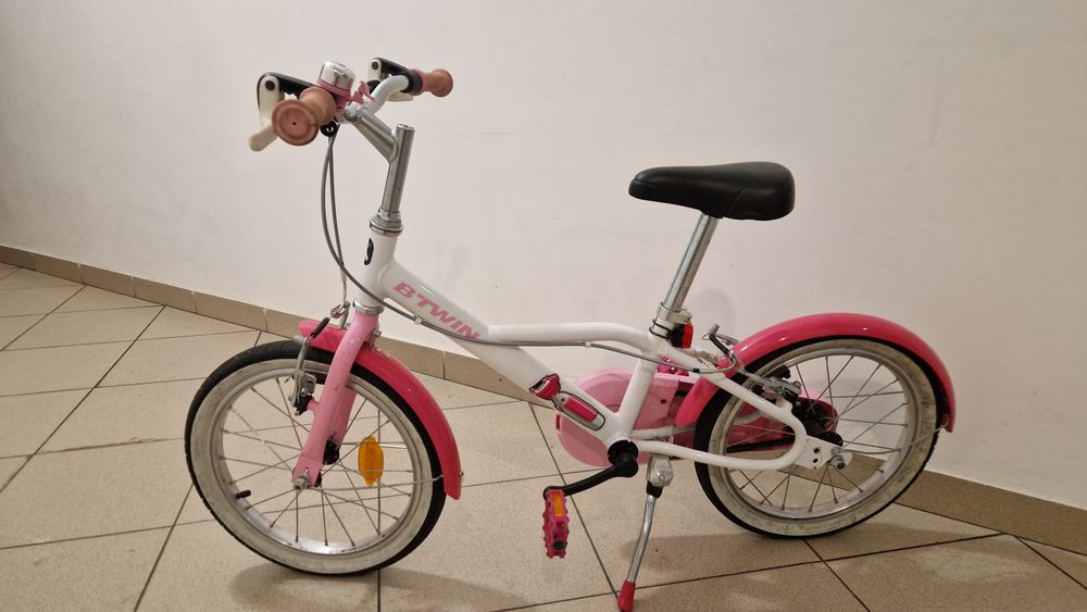 Bicicletă copii B’TWIN Docto Girl 16” – pregătită pentru noi amintiri”