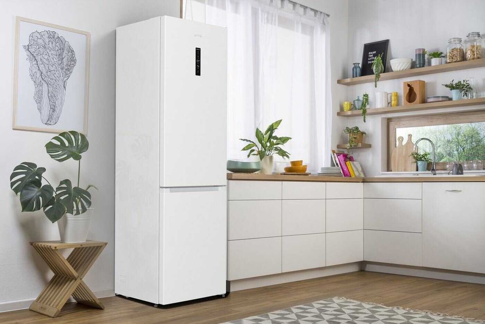 Хладилник с фризер GORENJE NRK620B61W4OT 200см