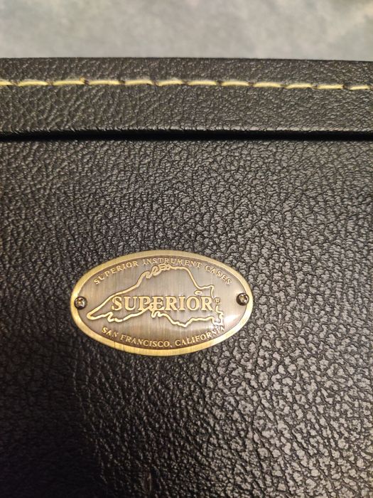 Твърд калъф за китара