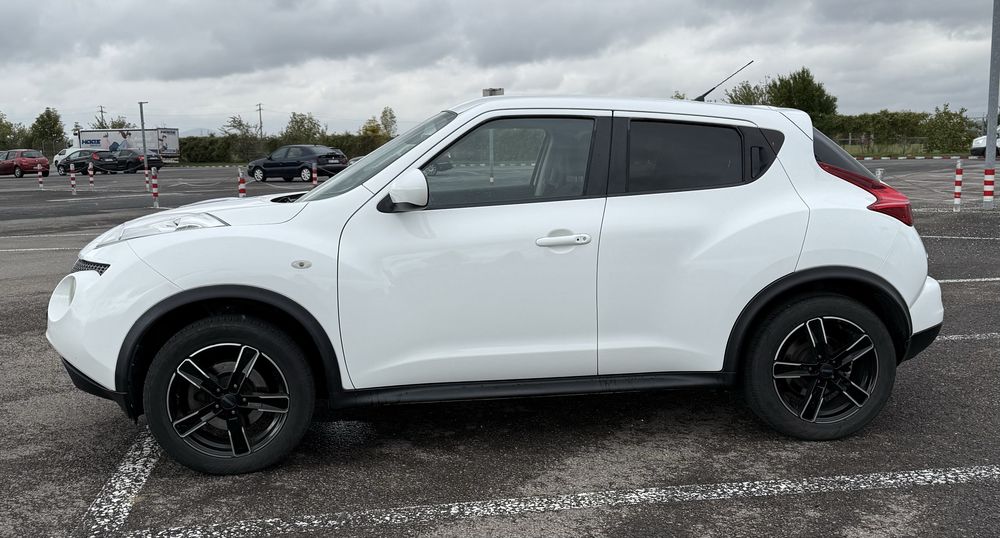 Cumpără-i ceva frumos si trainic! Ia-o p’asta!