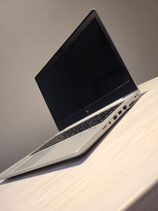 Hp Zbook core i7 ( 8-avlod )