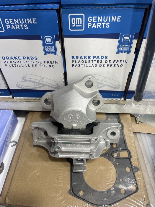 Motor podushka Monza GM original