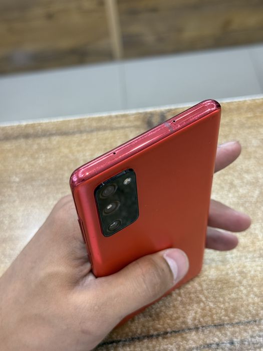 Samsung Galaxy S20FE  (Snapdragon)