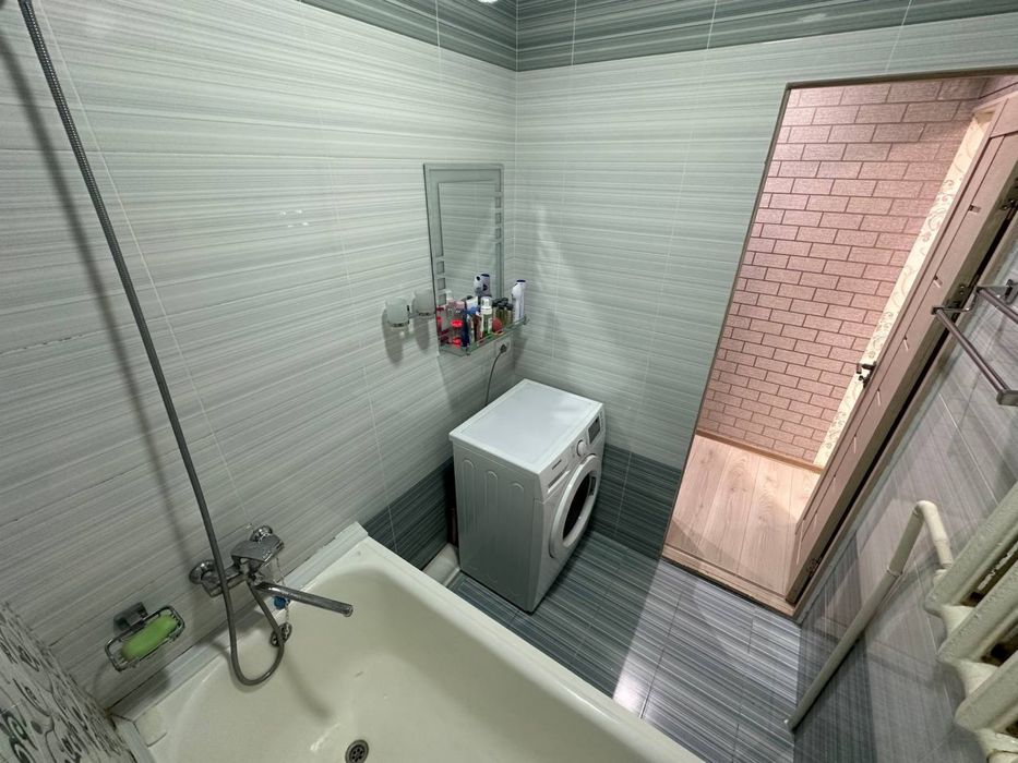 Чиланзар 3. Срочно. Продаю. 2 х комнатная ЕВРО РЕМОНТ