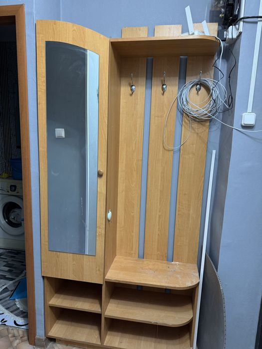 Отдам даром шкаф прихожку