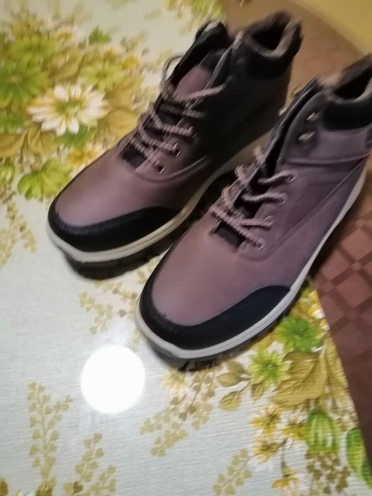 Продавам мъжки обувки