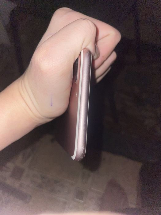 Айфон 7+ 128гб.