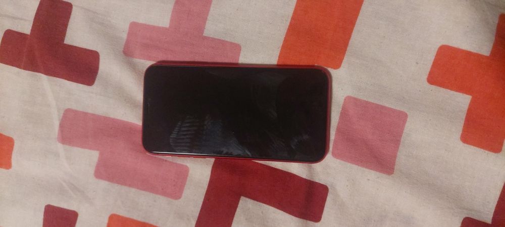 Айфон 11 64 гб .