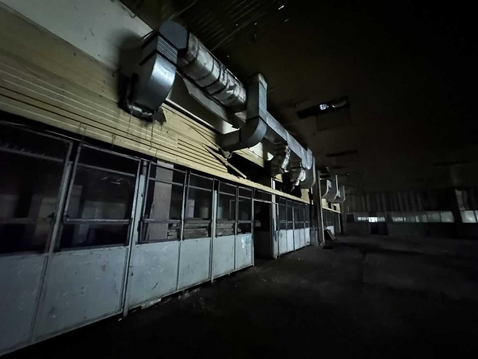 Продава се Промишлена сграда в Пловдив, Индустриална зона - Тракия - 17000 кв.м за 589 €/кв.м - Снимка #2