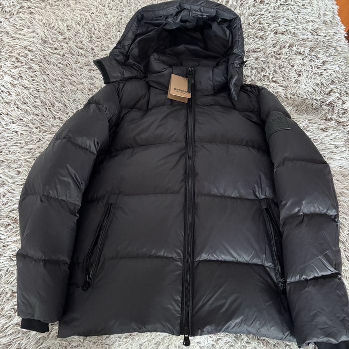 Geaca Burberry noua cu eticheta marime XL