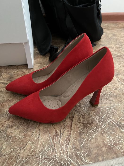 Продам туфли женские разные