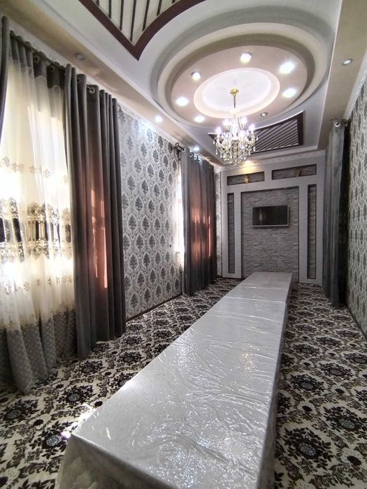 Uy sotiladi hamma sharoit bor