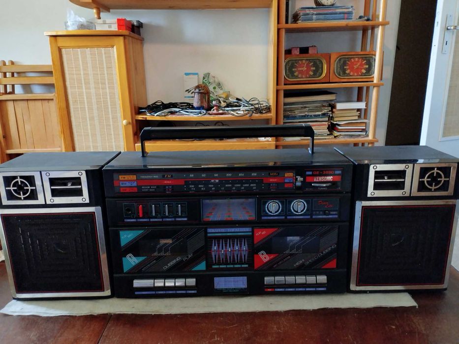 Различни радио касетофони