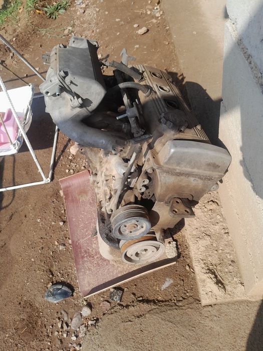 Мотор карина е 1,6