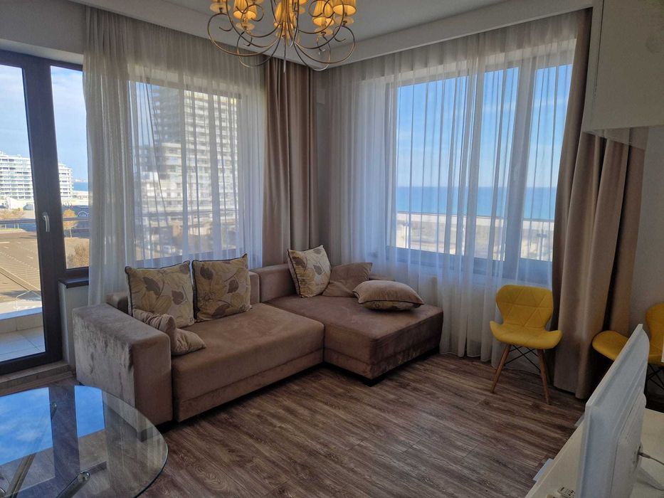 Apartament 2 camere de închiriat – Summerland, vedere frontală la mare