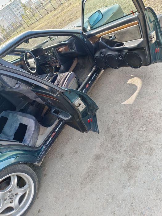 Продаётся хороший немецкий автомобиль Audi 80.