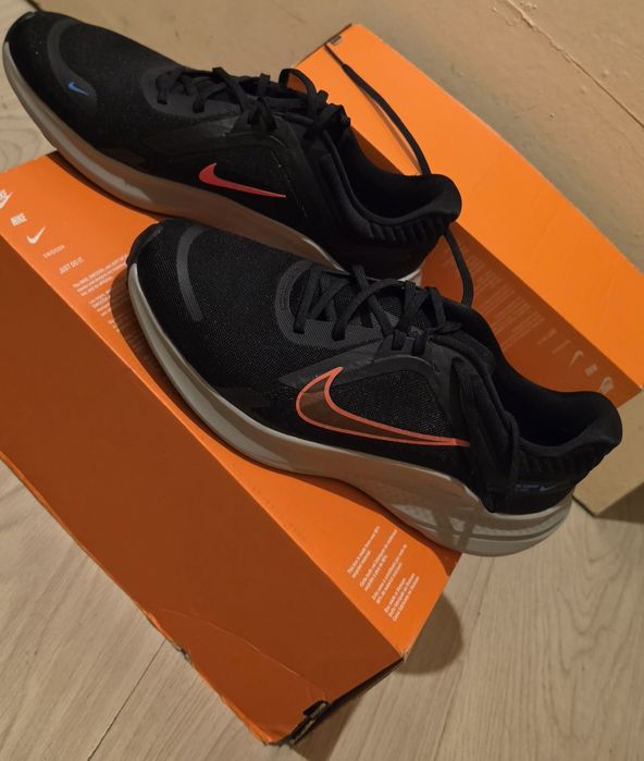 Оригинални маратонки nike 45размер
