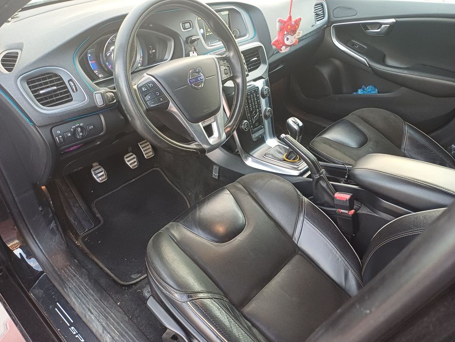 Vând VOLVO V40 in stare foarte buna