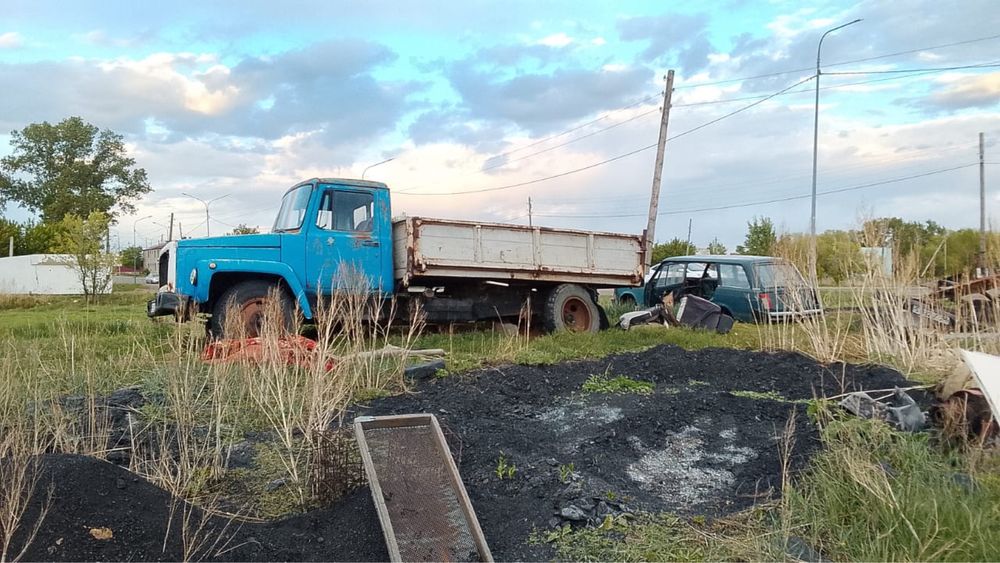 Продам  машины по запчастям