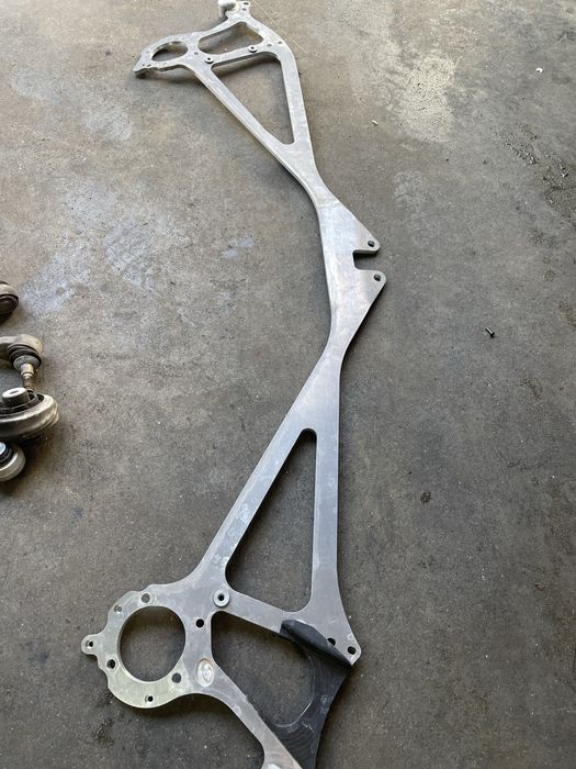 Носач БМВ М2/ М3/ М4 (nosach bmw m2/ m3)