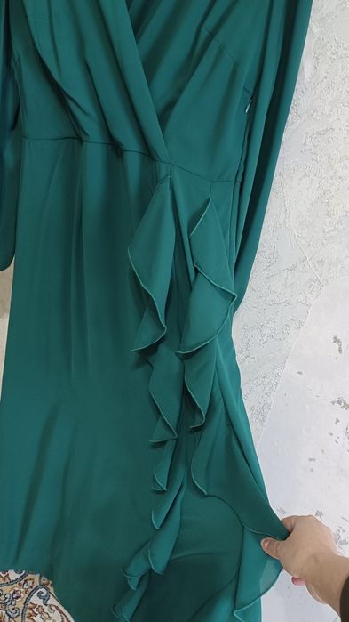 Продам платье красивое