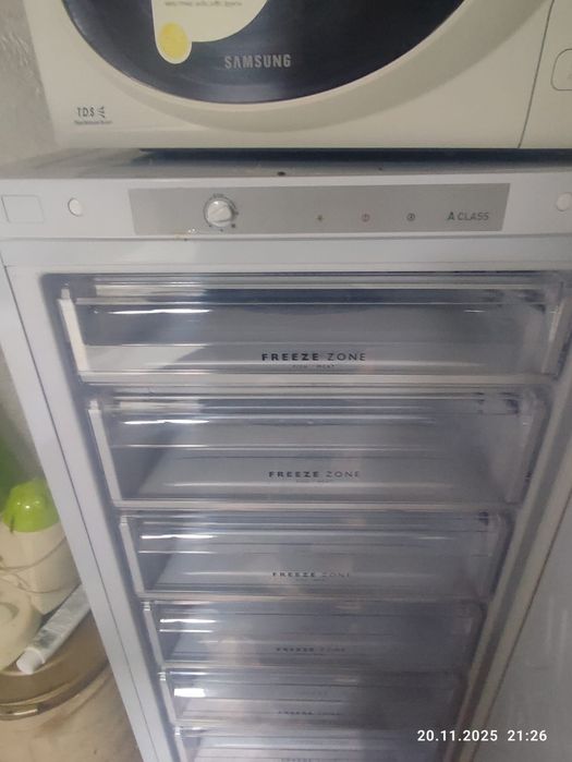 Продам морозильную камеру