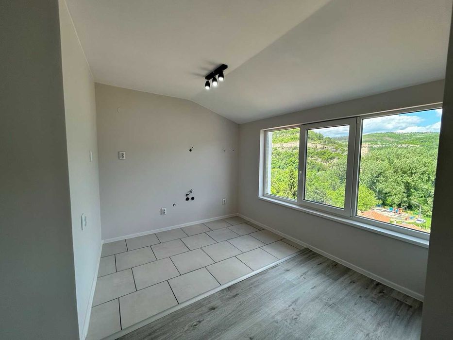 Продава се Тристаен апартамент в Велико Търново, Акация - 94 кв.м за 1118 €/кв.м - Снимка #13